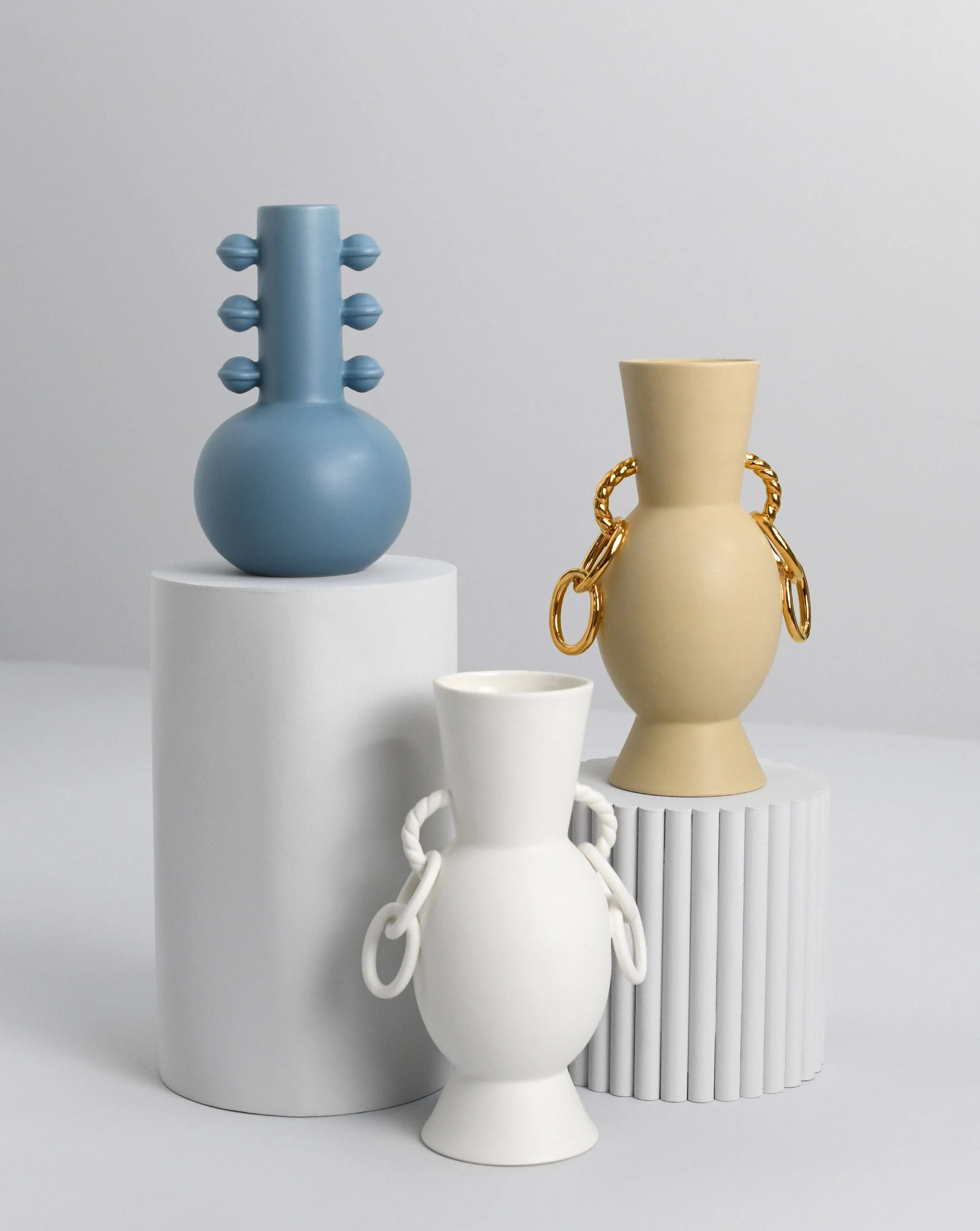 Chain Reaction Ceramic Vase | Ceramic/Beige