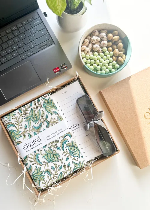 Green Floral Sustainable Productivity Gift Hamper By Ekatra