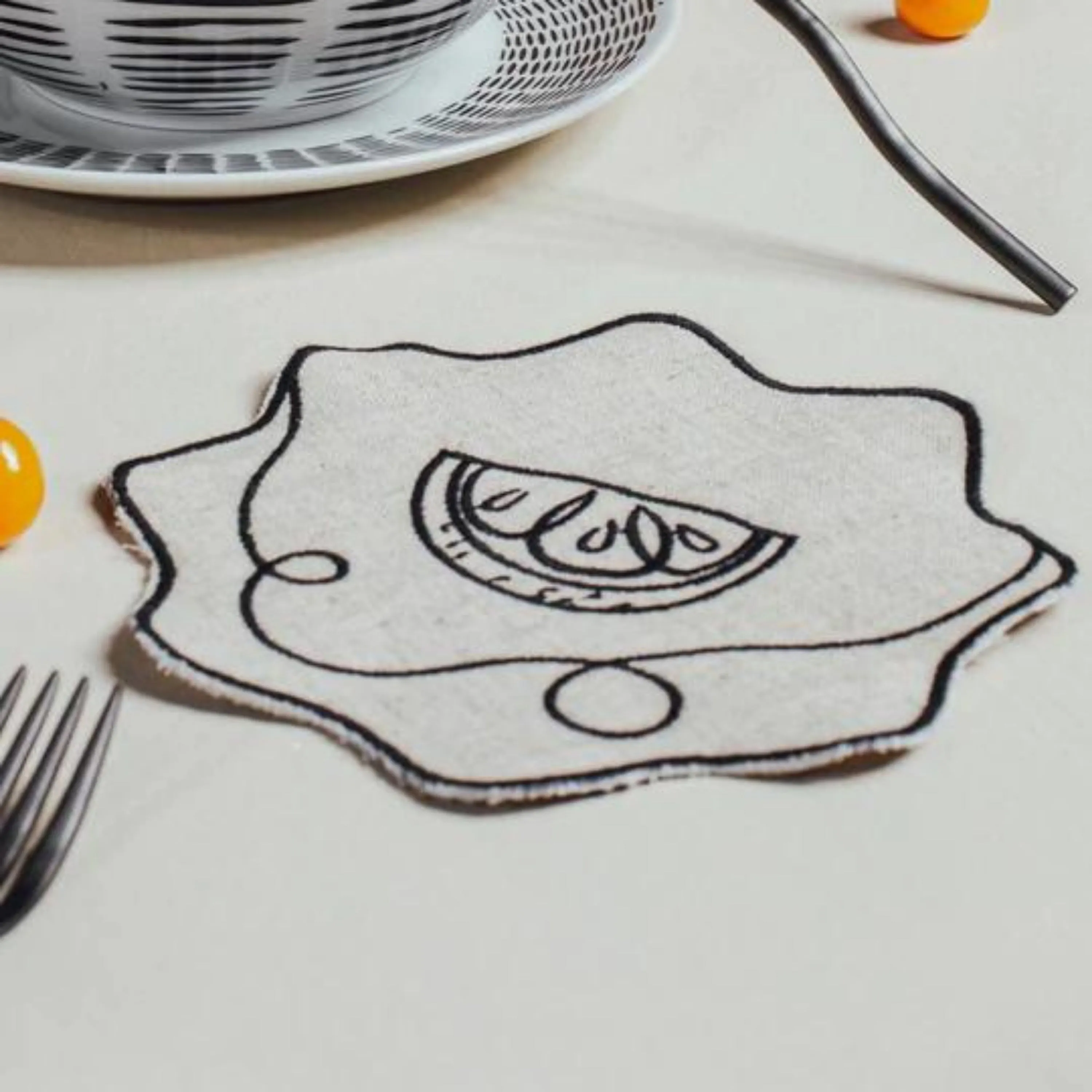 Line Drawing Seafood Embroidered Linen Coaster (Set of 4)