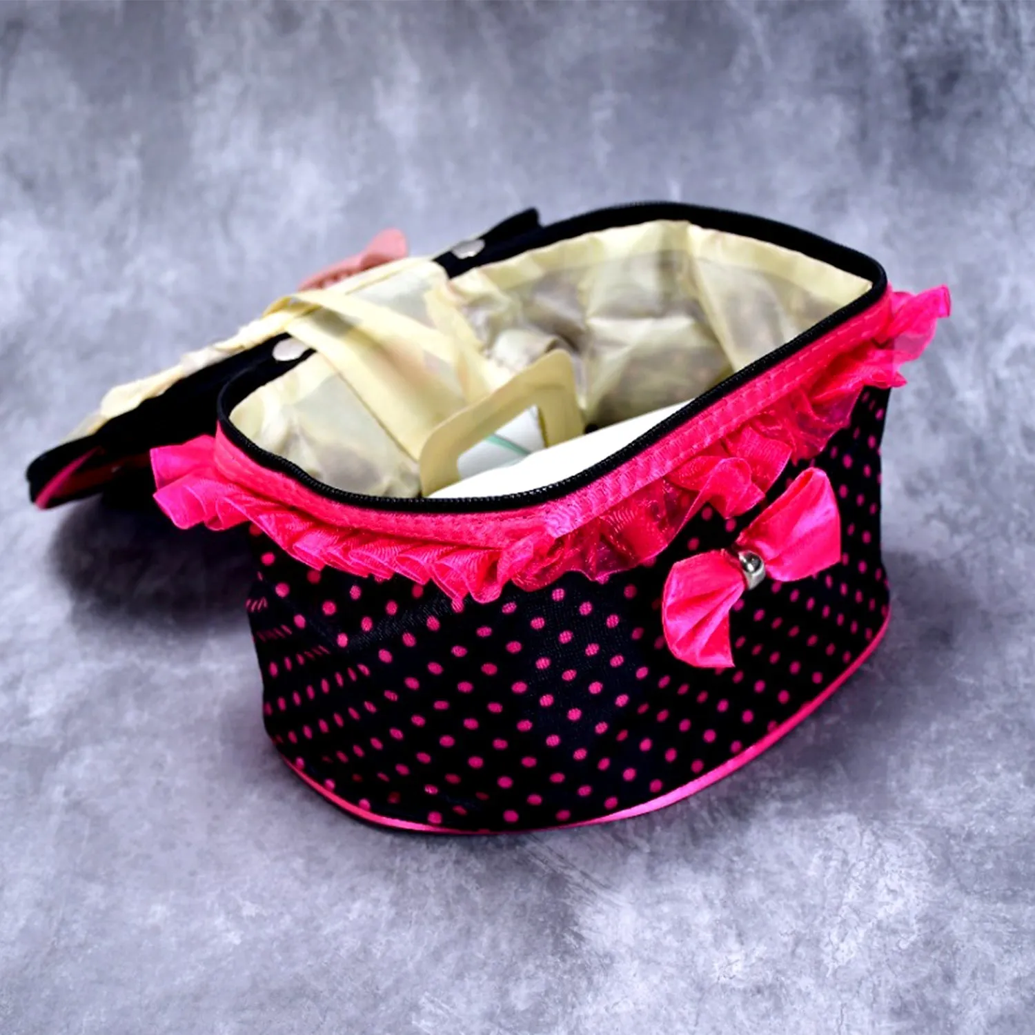 Makeup Pouch Bag Travel Use For Women ( 1 Pcs )