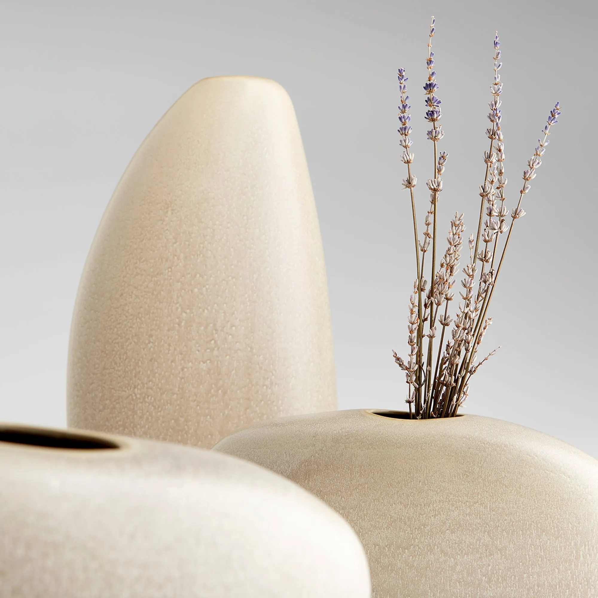 Pebble Vase-SM by Cyan